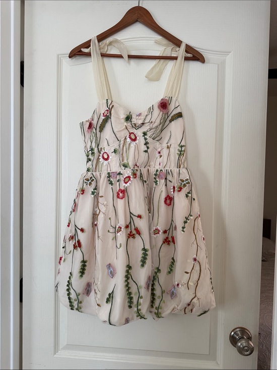 Steve Madden Dresses & Skirts - Steve Madden Cream Floral Embroidered Sundress